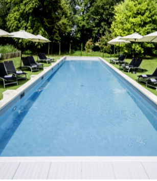 Accessoires piscines à La Tremblade en Charente Maritime | Les Piscines Deletang.