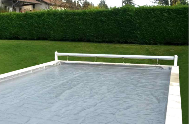 Accessoires piscines à La Tremblade en Charente Maritime | Les Piscines Deletang.