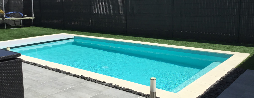 Entretien rénovation de piscines La Tremblade, Charente Maritime | Les Piscines Deletang.